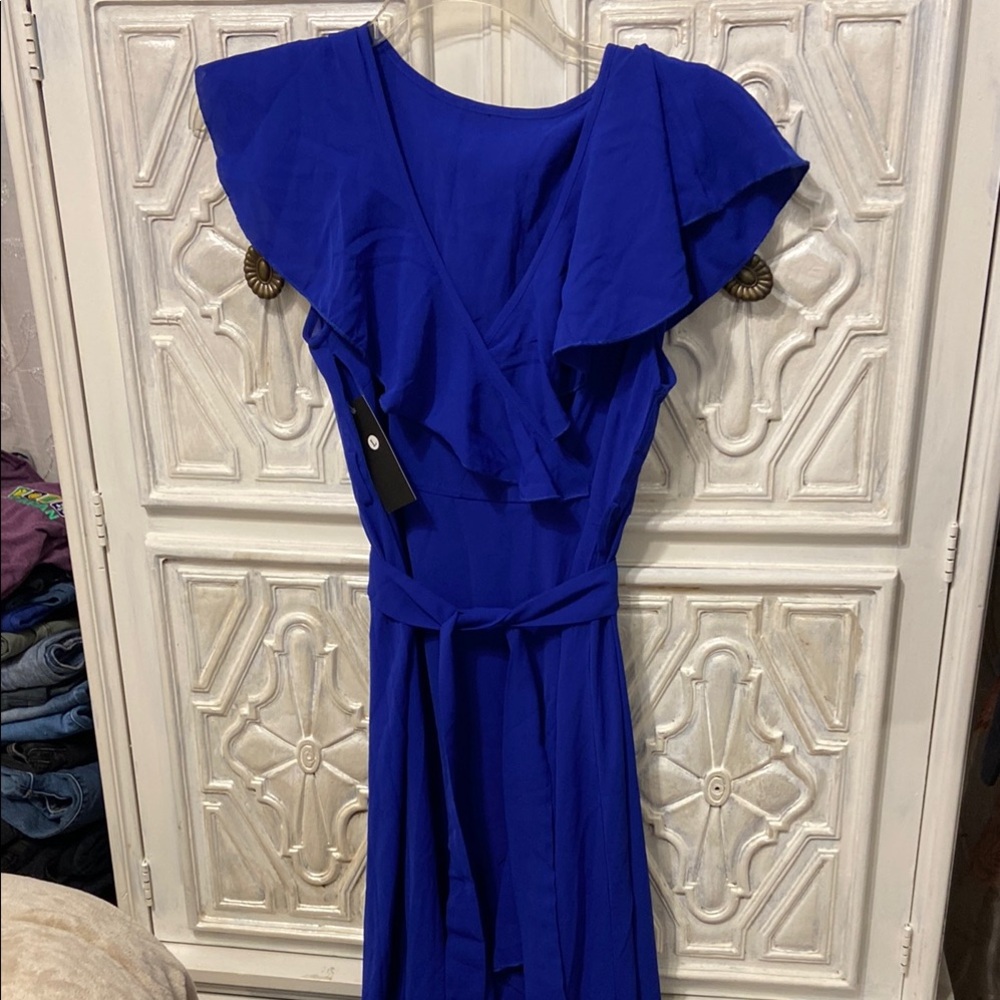 NWT RUFFLE DRESS